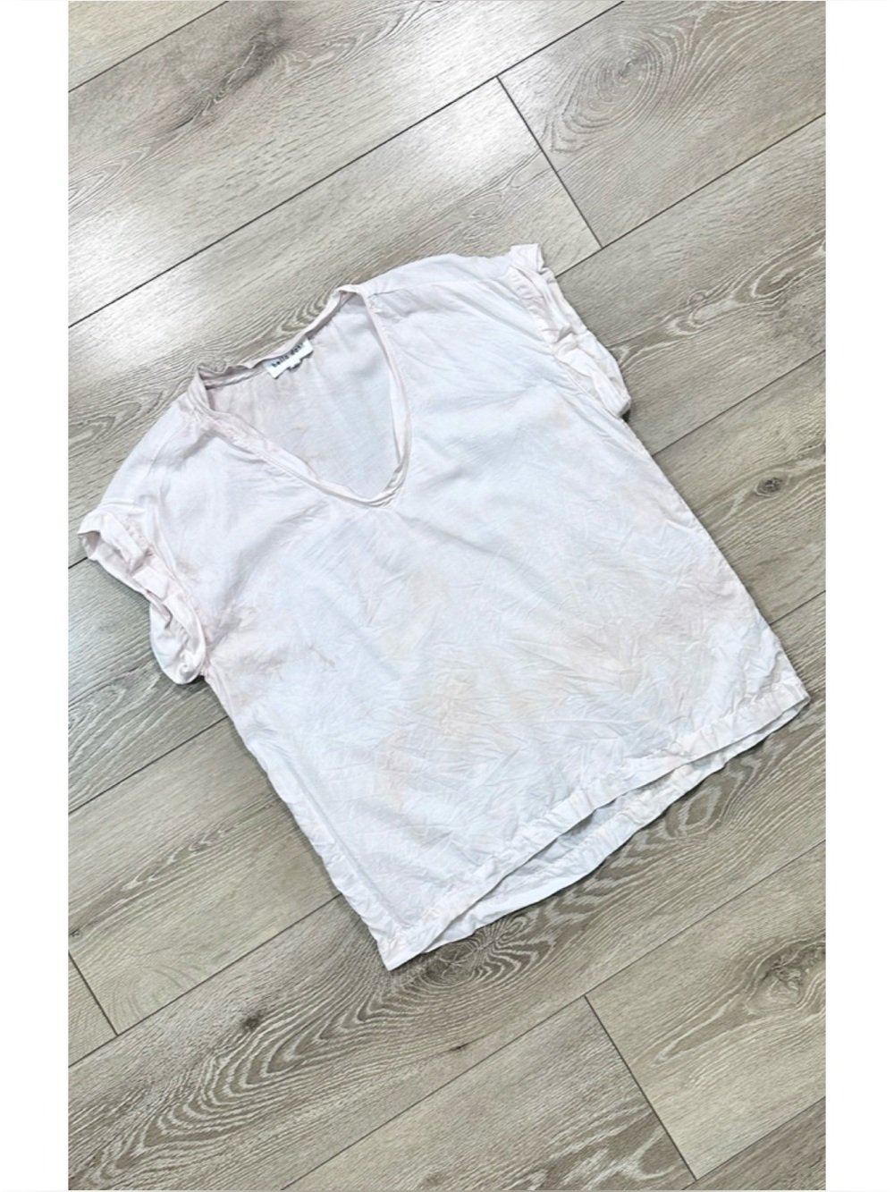 Bella Dahl 100% Lyocell Scoop V-Neck Short Sleeve Light Tie Dye Top